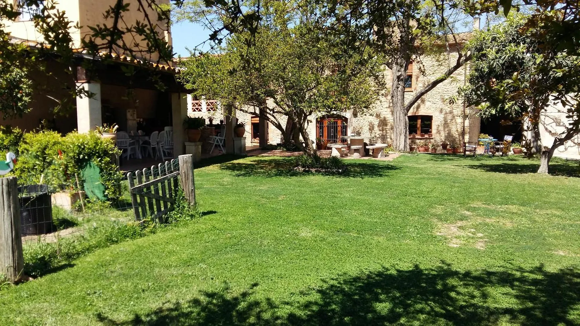 Casa Rural Can Ginesta Sant Feliu de Boada Country house